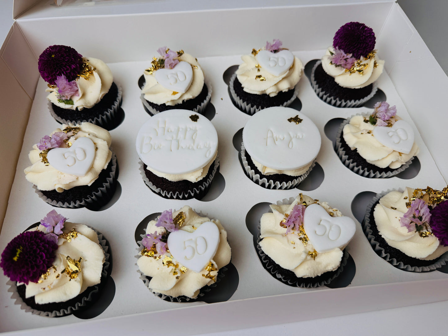 Geburtstag Cupcakes mit Blumen
