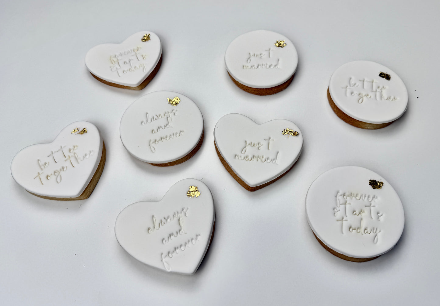 Hochzeitskekse mit klassischen Statements