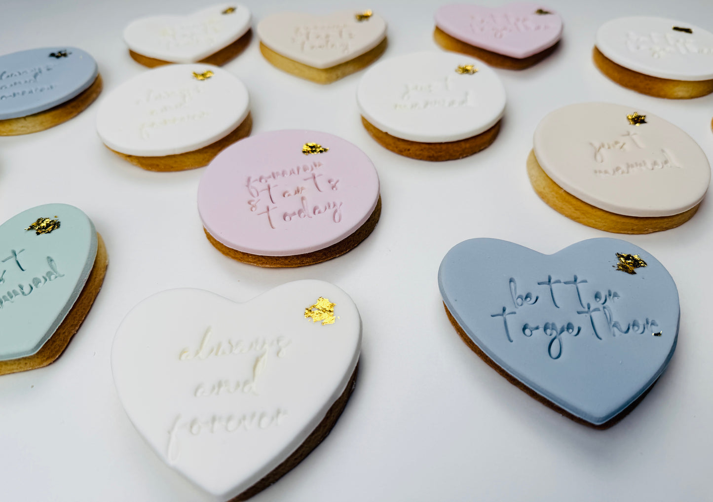 Hochzeitskekse mit klassischen Statements