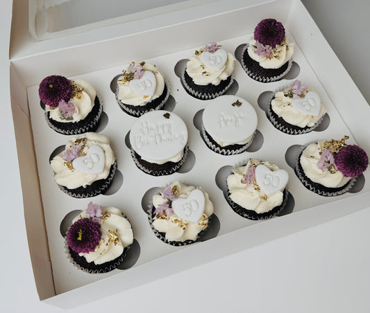 Geburtstag Cupcakes mit Blumen